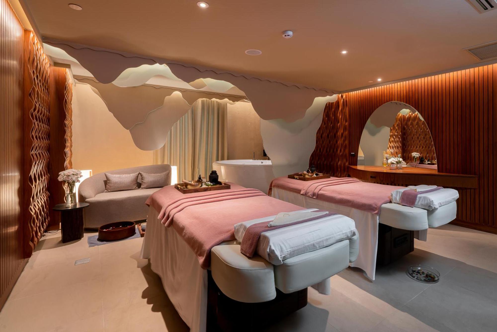 The Salil Hotel Riverside בנגקוק מראה חיצוני תמונה The spa at The Oberoi, Mumbai