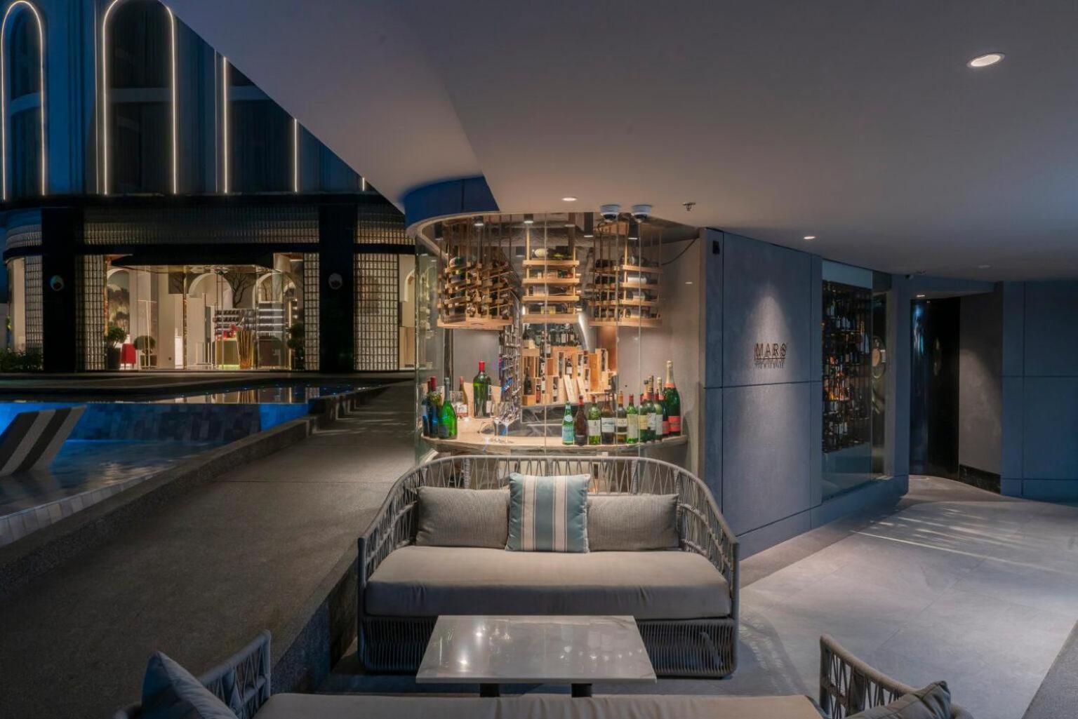 The Salil Hotel Riverside בנגקוק מראה חיצוני תמונה The bar at the 101 bar