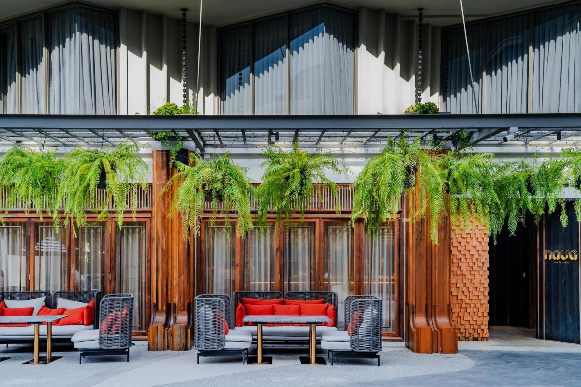 The Salil Hotel Riverside בנגקוק מראה חיצוני תמונה The Sky Bar