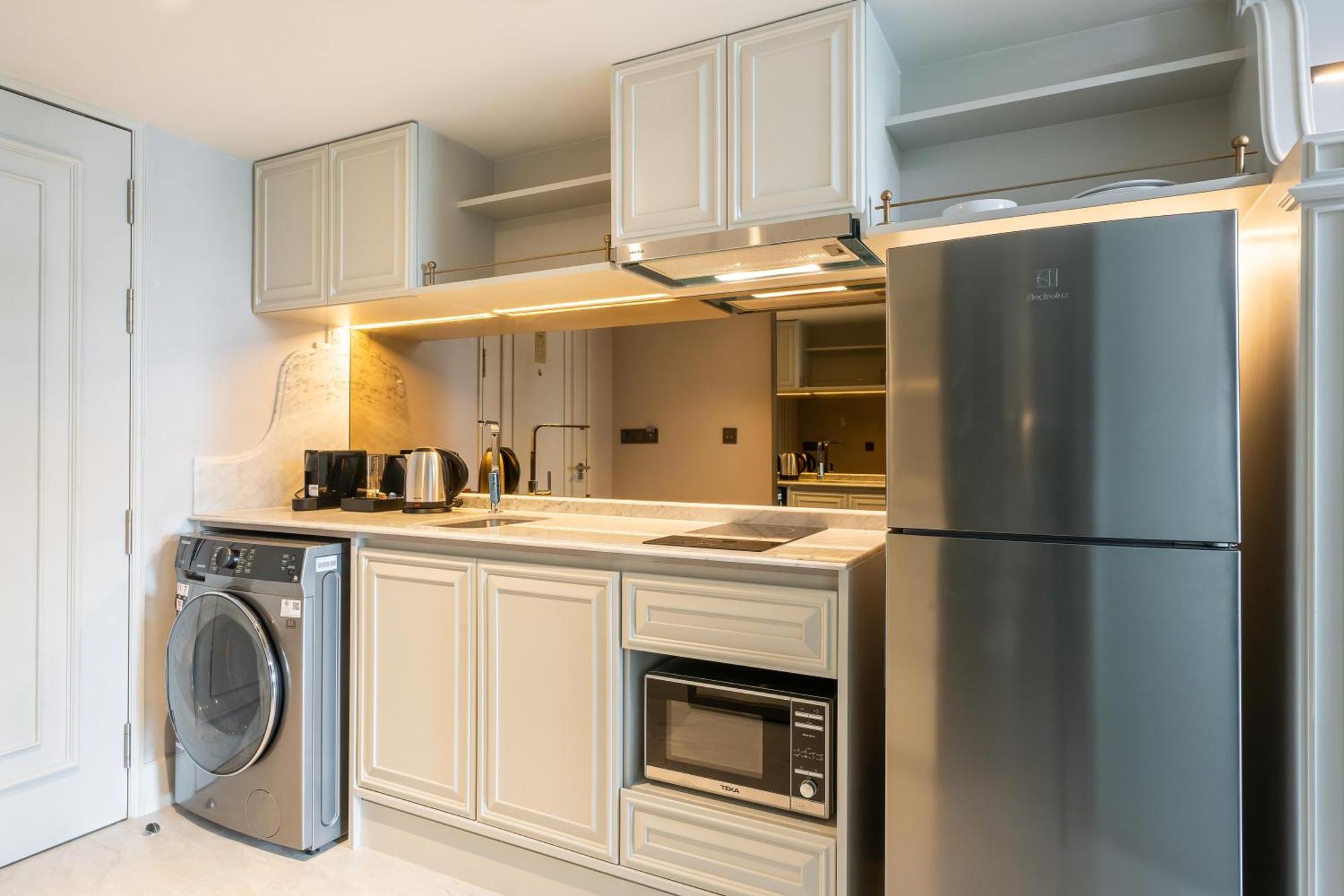 The Salil Hotel Riverside בנגקוק מראה חיצוני תמונה A modern kitchen